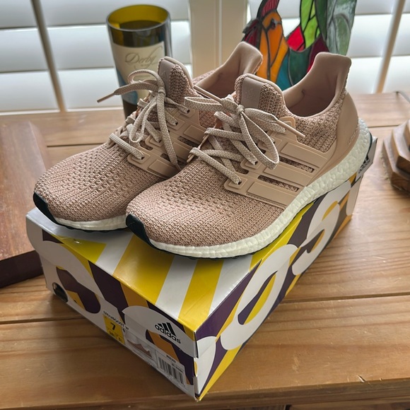 Pink Adidas ultra boost size 7 - Picture 1 of 10